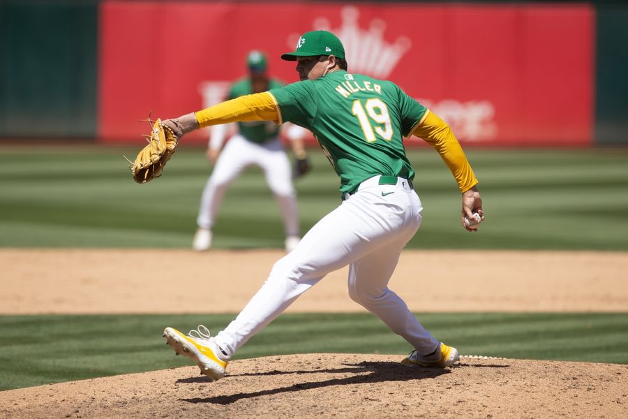 MLB: Chicago White Sox at Oakland Athletics