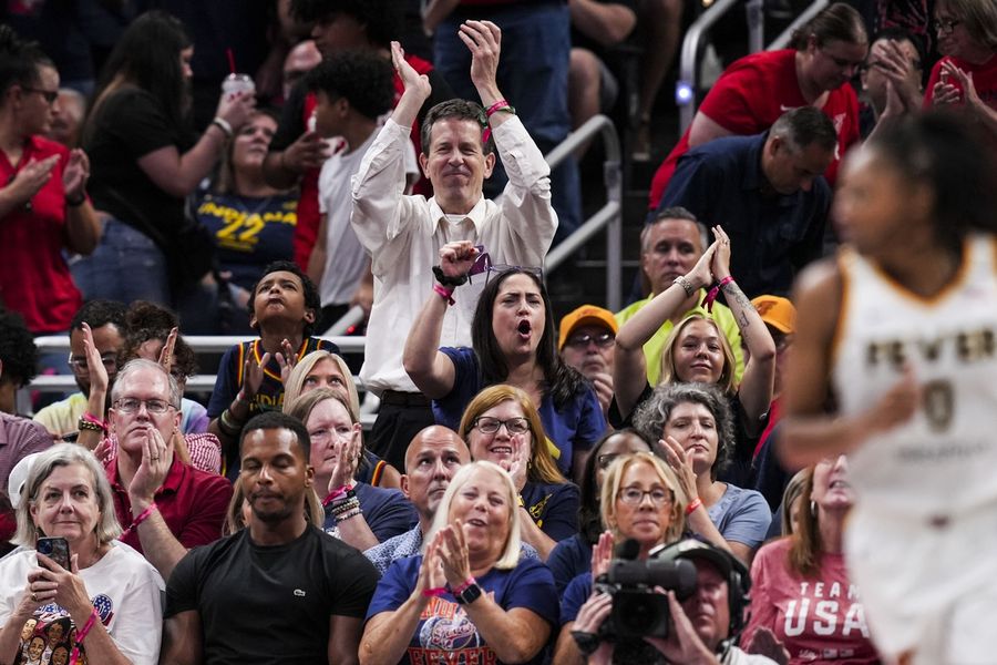 WNBA: Connecticut Sun at Indiana Fever